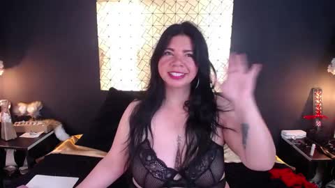 Snapshot of kinkyy_mom chatting on May 5, 2026, 4:04 pm kinkyy_mom online show from May 5, 2026, 4:04 pm