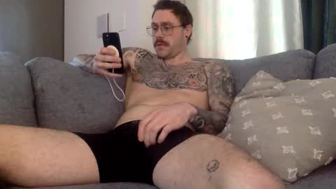 kinnkybwc online show from March 27, 2026, 9:58 pm