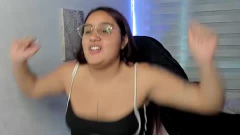 Snapshot of kir_ely chatting on June 24, 2026, 7:13 pm kir_ely online show from June 24, 2026, 7:13 pm