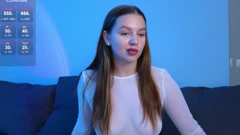 Snapshot of kira_briis chatting on July 13, 2026, 7:05 pm Kira Briis online show from July 13, 2026, 7:05 pm