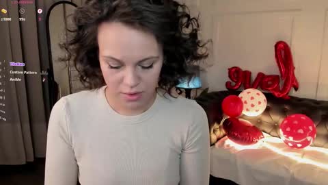 kira_energy online show from February 16, 2026, 12:18 am