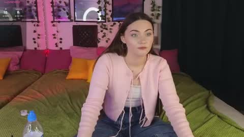 kira_jin online show from February 21, 2025, 11:44 am