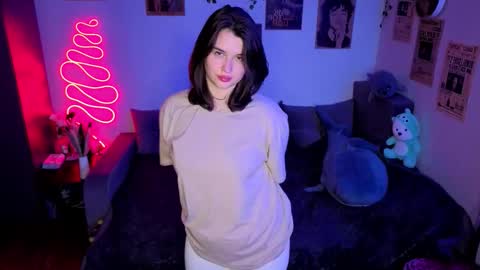 Snapshot of kira_kick chatting on October 20, 2025, 7:03 pm Kira VanKick online show from October 20, 2025, 7:03 pm