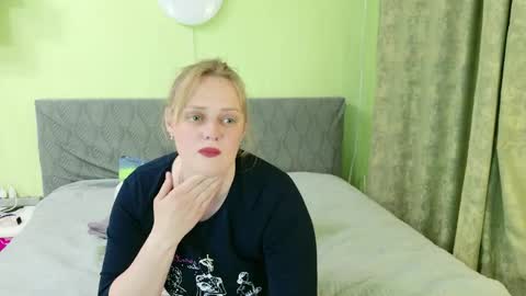 Snapshot of kira_kittyxxx chatting on May 22, 2026, 11:38 am Kira online show from May 22, 2026, 11:38 am
