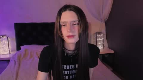 Snapshot of kira_long chatting on January 18, 2026, 5:22 am MADI online show from January 18, 2026, 5:22 am