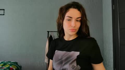 Kira love1 online show from April 8, 2026, 9:31 am