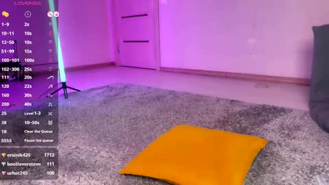 Snapshot of kira_sapphire chatting on March 11, 2025, 8:30 am Kira online show from March 11, 2025, 8:30 am