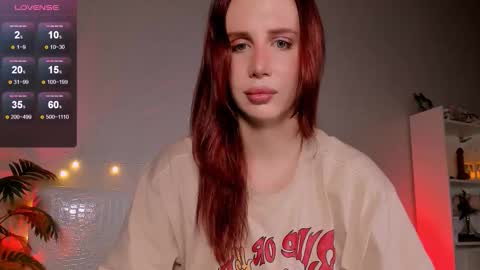Snapshot of kira_sunrise chatting on December 3, 2025, 10:08 pm Kira online show from December 3, 2025, 10:08 pm