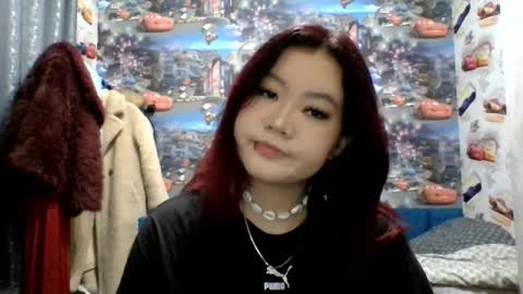 Snapshot of kiradrip chatting on December 21, 2025, 6:04 pm Kira online show from December 21, 2025, 6:04 pm