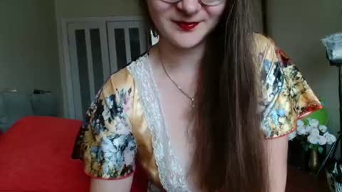 Snapshot of kiragoldens chatting on July 29, 2026, 6:33 am KiraGoldens online show from July 29, 2026, 6:33 am