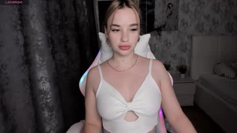 Snapshot of kirakrox chatting on October 18, 2025, 7:25 pm kirakrox online show from October 18, 2025, 7:25 pm