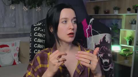 Kira    online show from March 12, 2025, 10:07 pm