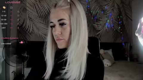 Kira online show from March 11, 2026, 8:53 am