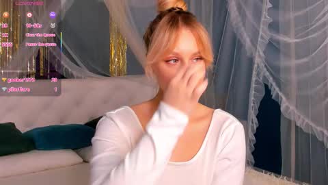 Kira online show from January 19, 2026, 4:22 pm