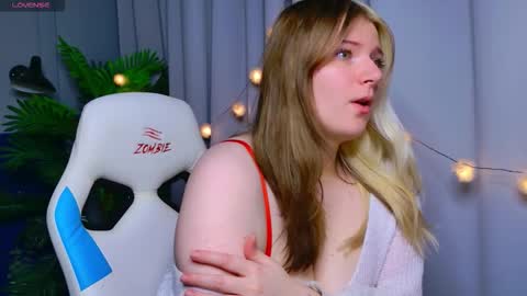 Kira online show from January 9, 2026, 2:09 pm