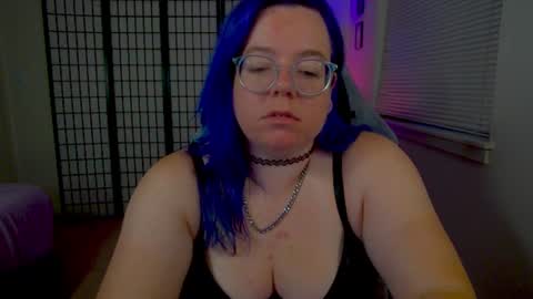 KiraSpitQueen online show from August 3, 2026, 4:00 am