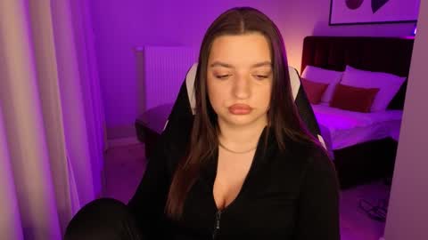 Snapshot of kirastorm_ chatting on February 10, 2026, 4:11 pm kirastorm_ online show from February 10, 2026, 4:11 pm