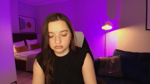 Snapshot of kirastorm_ chatting on February 24, 2026, 5:33 pm kirastorm_ online show from February 24, 2026, 5:33 pm