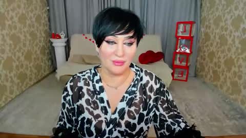 Kira online show from February 14, 2026, 7:43 pm