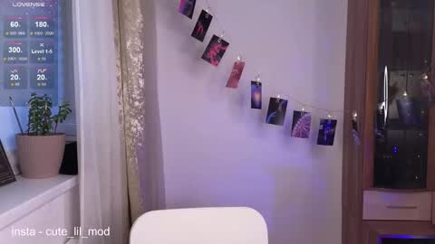 Kira cute online show from February 12, 2026, 2:34 pm