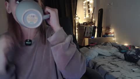 Snapshot of kisi_missi chatting on February 5, 2025, 12:10 am Kisi online show from February 5, 2025, 12:10 am