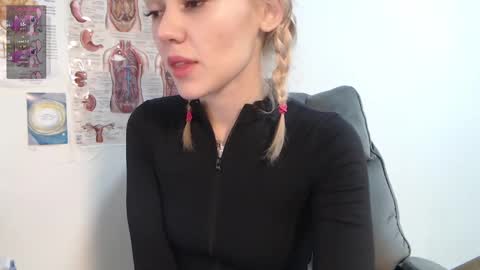 Snapshot of kisi_missi chatting on February 9, 2025, 4:14 am Kisi online show from February 9, 2025, 4:14 am