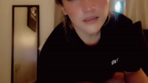 Snapshot of kissahsins chatting on January 27, 2025, 3:18 pm Kissah Kreampuff online show from January 27, 2025, 3:18 pm