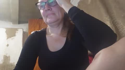 kissandvibe online show from October 28, 2025, 8:44 pm