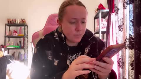 kissica online show from February 13, 2026, 8:21 am