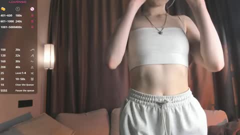 Snapshot of kissiekat chatting on May 15, 2026, 8:10 am Lola online show from May 15, 2026, 8:10 am