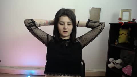 kissleoxx online show from March 5, 2026, 12:45 pm