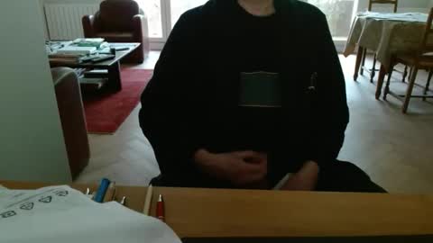 kisslog1 online show from April 12, 2026, 7:24 am