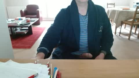 Snapshot of kisslog1 chatting on May 16, 2026, 3:44 pm kisslog1 online show from May 16, 2026, 3:44 pm