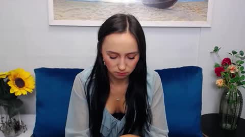 LuisaLove online show from February 20, 2026, 8:16 am