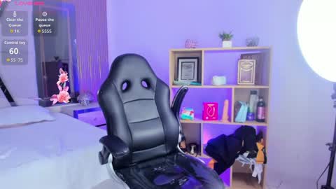 kitanna_1 online show from June 30, 2026, 9:16 pm