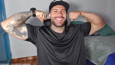 Snapshot of kite__ chatting on December 31, 2024, 12:43 am kite__ online show from December 31, 2024, 12:43 am