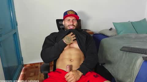 Snapshot of kite__ chatting on January 15, 2025, 2:24 pm kite__ online show from January 15, 2025, 2:24 pm