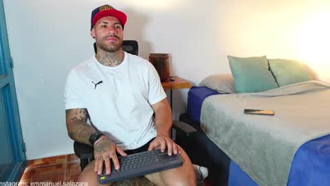 Snapshot of kite__ chatting on January 20, 2025, 10:48 pm kite__ online show from January 20, 2025, 10:48 pm