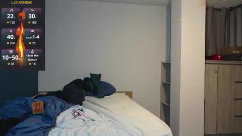 Snapshot of kite__ chatting on October 27, 2025, 3:43 am kite__ online show from October 27, 2025, 3:43 am