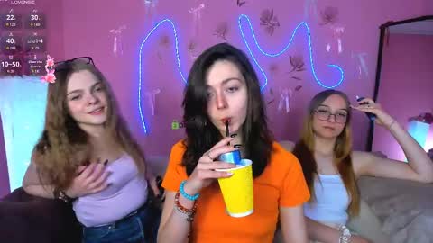 kitniss online show from May 15, 2026, 7:21 pm
