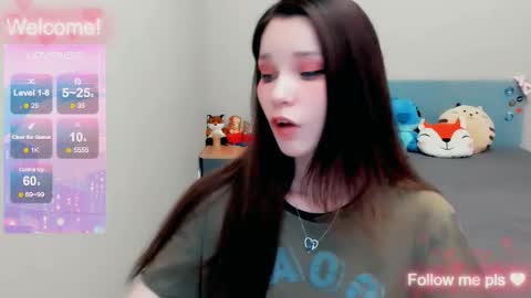 Snapshot of kitten_alisa chatting on November 9, 2025, 9:35 pm Alissa online show from November 9, 2025, 9:35 pm