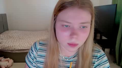 Snapshot of kitten_jenny01 chatting on July 18, 2026, 5:17 pm Jennyblonde and Emmabrunette online show from July 18, 2026, 5:17 pm