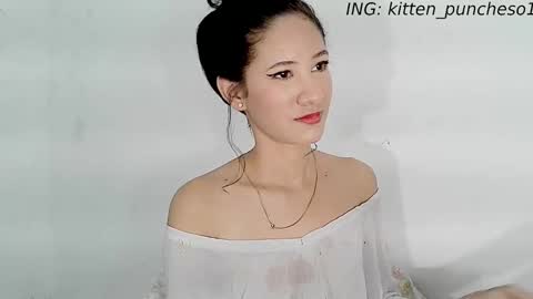 kitten_punches01 online show from September 14, 2025, 2:33 am