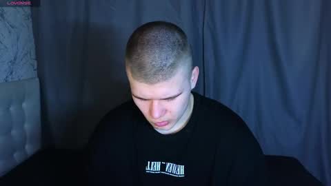 Snapshot of kittenmur chatting on December 11, 2024, 8:04 am Vlad online show from December 11, 2024, 8:04 am