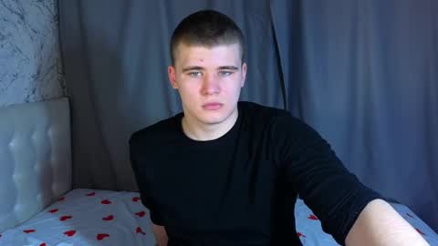 Snapshot of kittenmur chatting on December 20, 2024, 7:55 am Vlad online show from December 20, 2024, 7:55 am