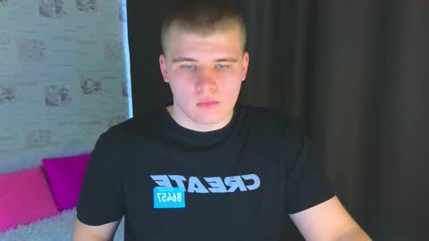 Snapshot of kittenmur chatting on October 9, 2025, 10:13 am Vlad online show from October 9, 2025, 10:13 am