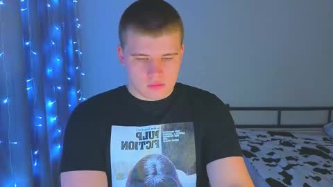 Snapshot of kittenmur chatting on November 20, 2025, 9:47 pm Vlad online show from November 20, 2025, 9:47 pm