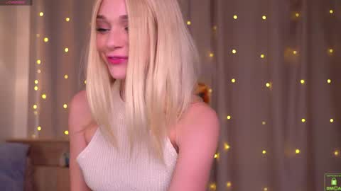 Snapshot of kittessa chatting on December 7, 2024, 7:21 pm Tessa online show from December 7, 2024, 7:21 pm