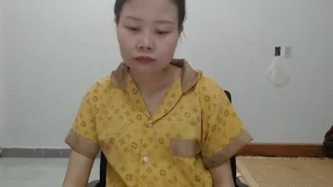 kitti_baby2x online show from April 16, 2026, 5:41 am