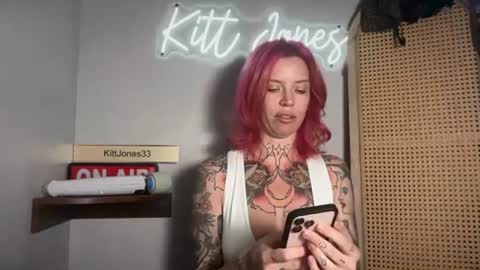 Snapshot of kittjones33 chatting on June 28, 2026, 2:34 pm kittjones33 online show from June 28, 2026, 2:34 pm